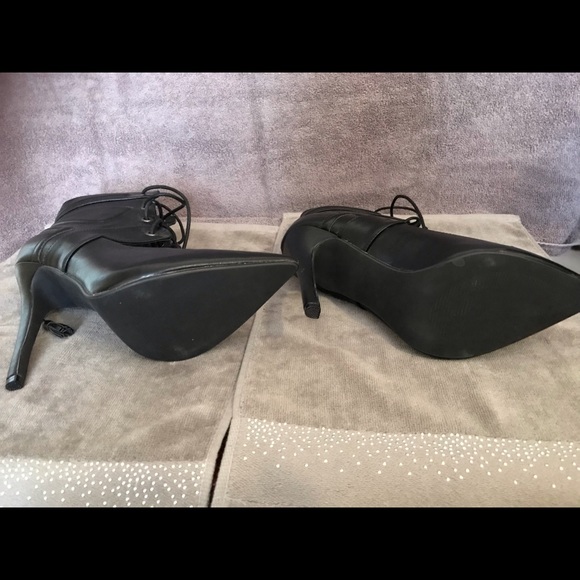 Boots - Picture 4 of 6